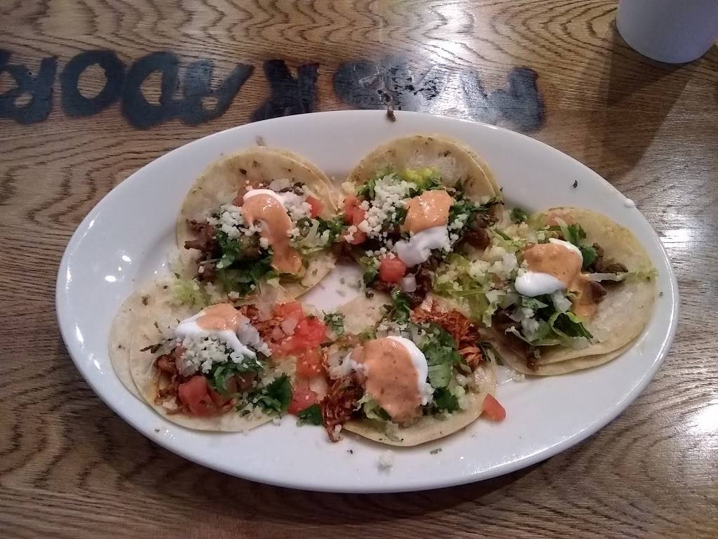 Maskadores Taco Shop | restaurant | 1810 W Northern Ave, Phoenix, AZ 85021, USA | 6028703181 OR +1 602-870-3181