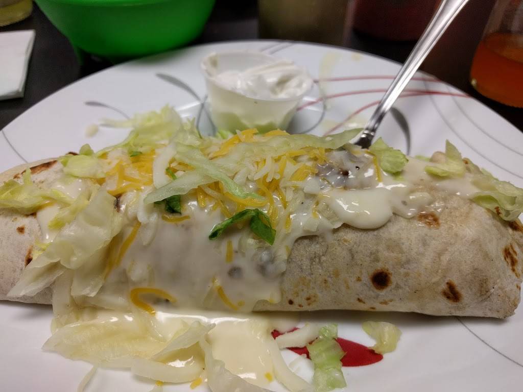 Los Tres Manantiales | restaurant | 135 E Wisconsin Ave, Appleton, WI 54911, USA | 9204220125 OR +1 920-422-0125