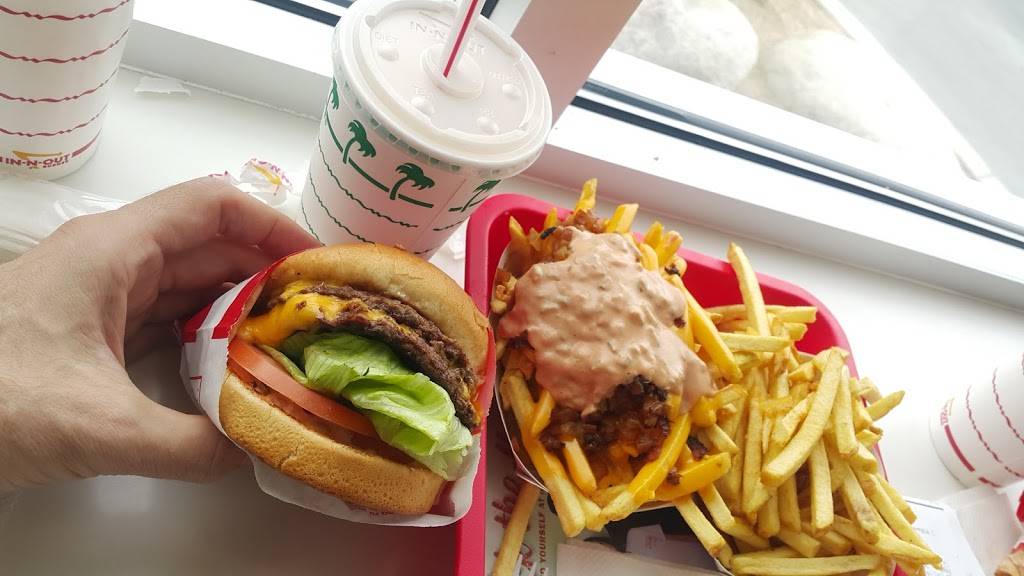 In-N-Out Burger | restaurant | 1065 Harriman Pl, San Bernardino, CA 92408, USA | 8007861000 OR +1 800-786-1000