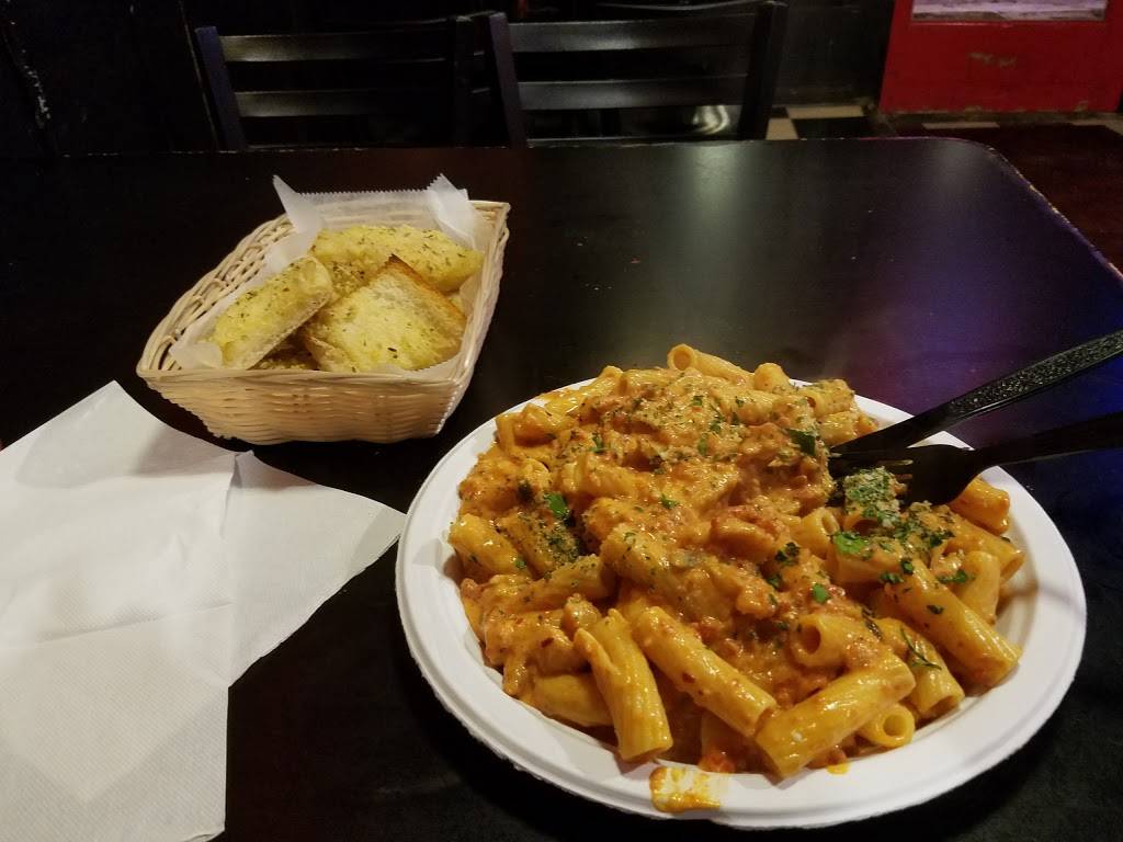 Nicks Tomato Pie | restaurant | 109 Walton St, Syracuse, NY 13202, USA | 3154727703 OR +1 315-472-7703