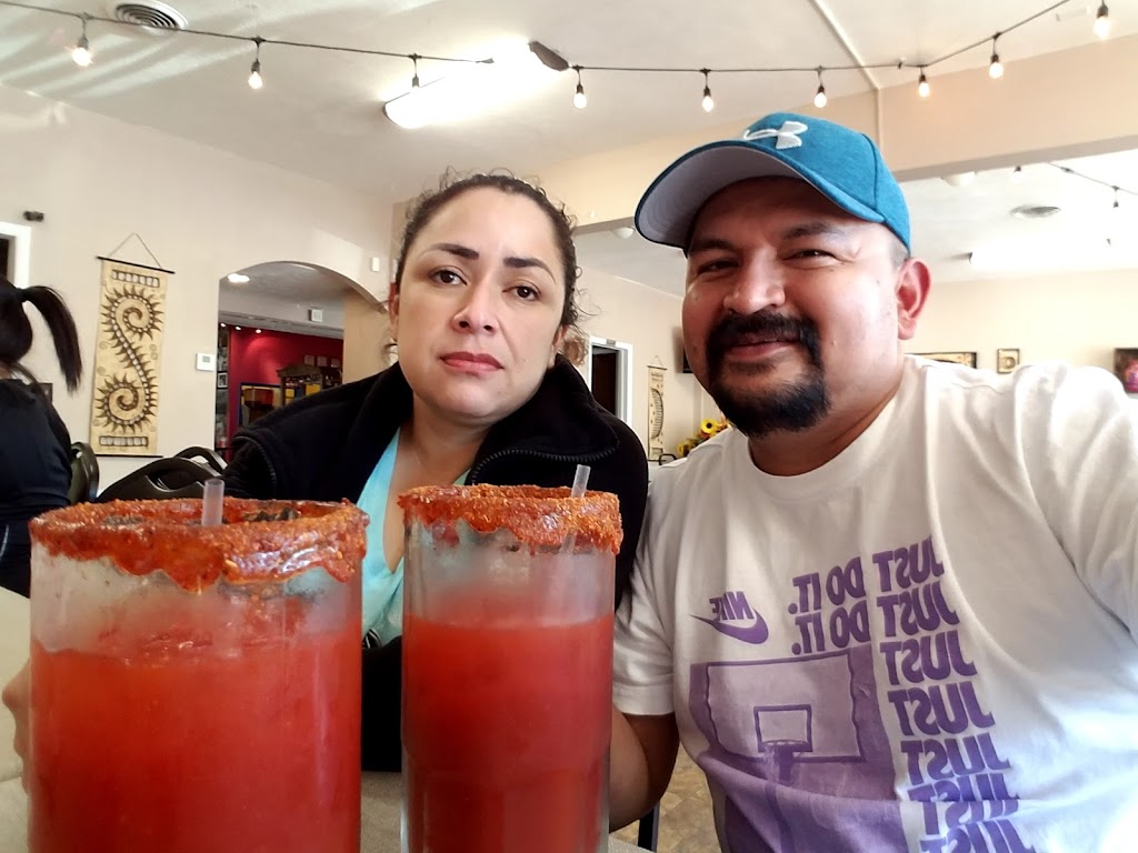 La Casa Del Huarache | restaurant | 4826 Q St, Omaha, NE 68117, USA | 4027389989 OR +1 402-738-9989