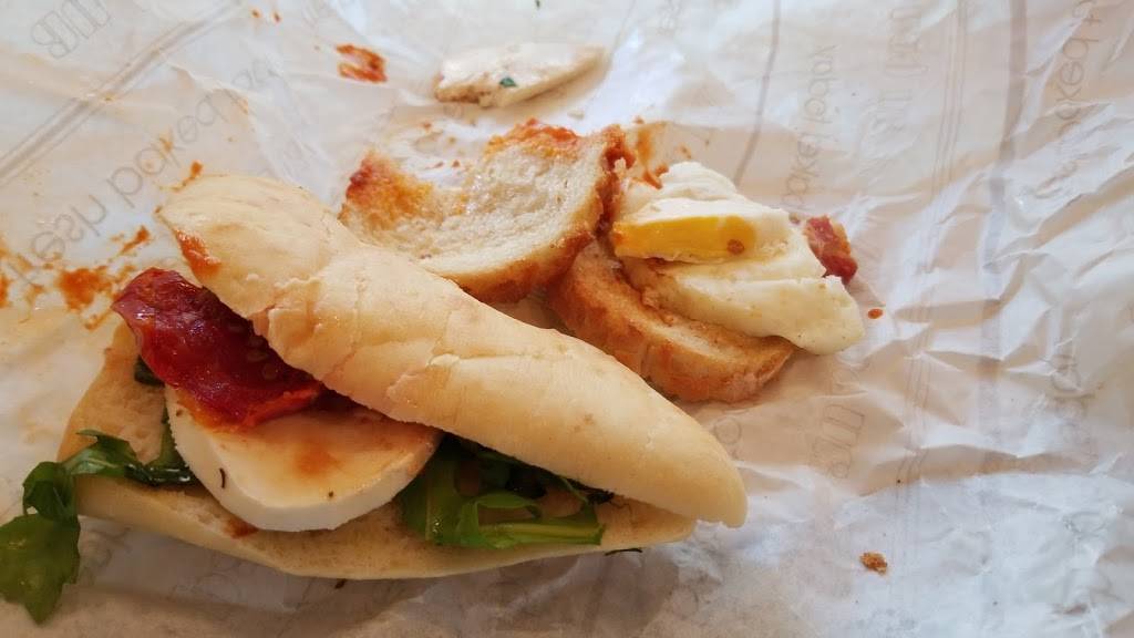 Au Bon Pain | restaurant | 700 13th St NW, Washington, DC 20005, USA | 2026390846 OR +1 202-639-0846