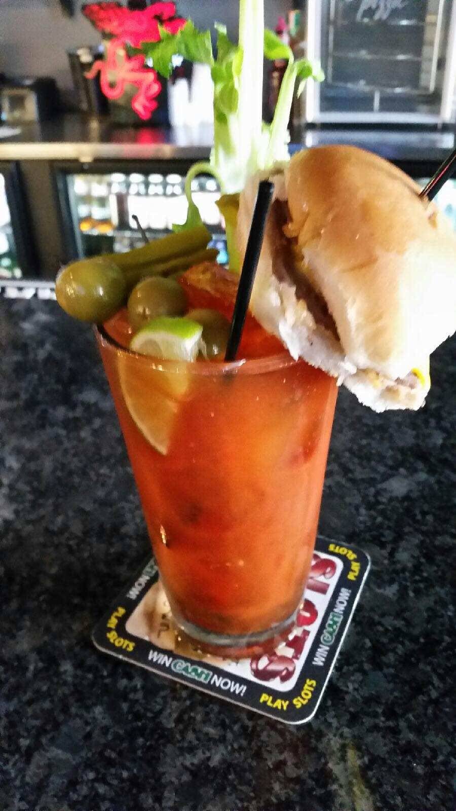 Magoos Bar | restaurant | 6550 S Menard Ave, Bedford Park, IL 60638, USA | 7087012949 OR +1 708-701-2949