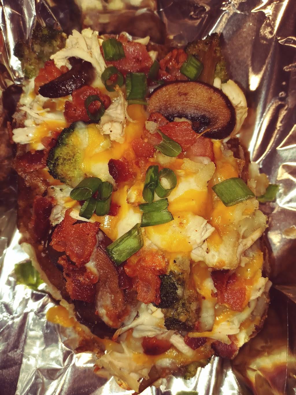 TreeTop Potatoes | restaurant | 1417 Damera, Beaumont, CA 92223, USA | 6465224586 OR +1 646-522-4586