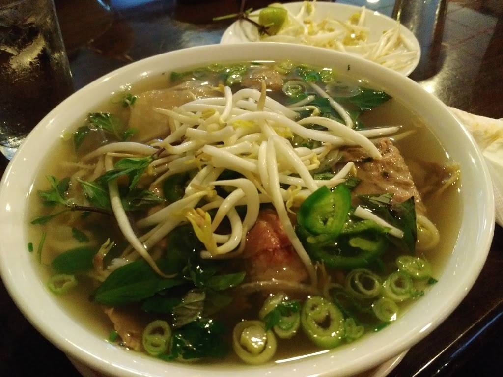 Life Pho | restaurant | 484 Ritchie Hwy, Severna Park, MD 21146, USA | 4105448884 OR +1 410-544-8884