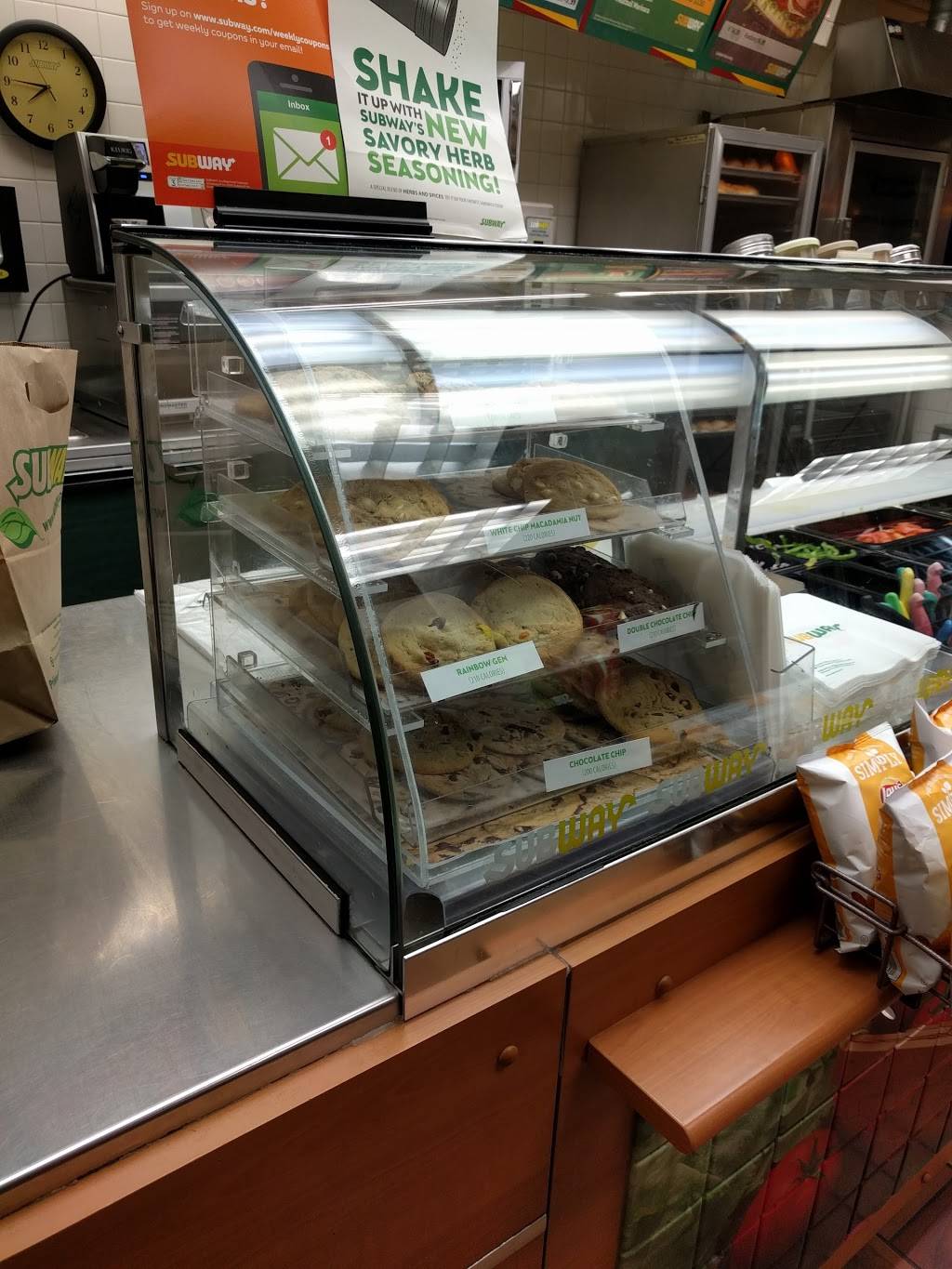Subway | restaurant | 2064 Hastings Ave, Newport, MN 55055, USA | 6514589999 OR +1 651-458-9999