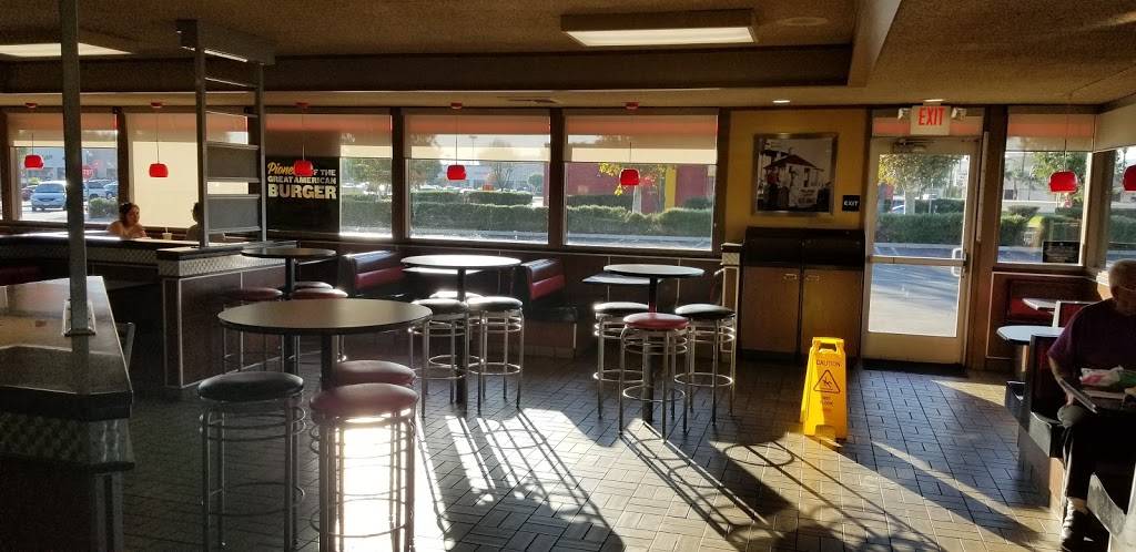 Carls Jr. | restaurant | 3413 W Florida Ave, Hemet, CA 92545, USA | 9516523086 OR +1 951-652-3086