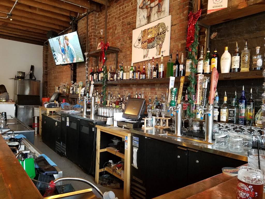 Copper Pig | restaurant | 4611 Macklind Ave, St. Louis, MO 63109, USA | 3144997166 OR +1 314-499-7166