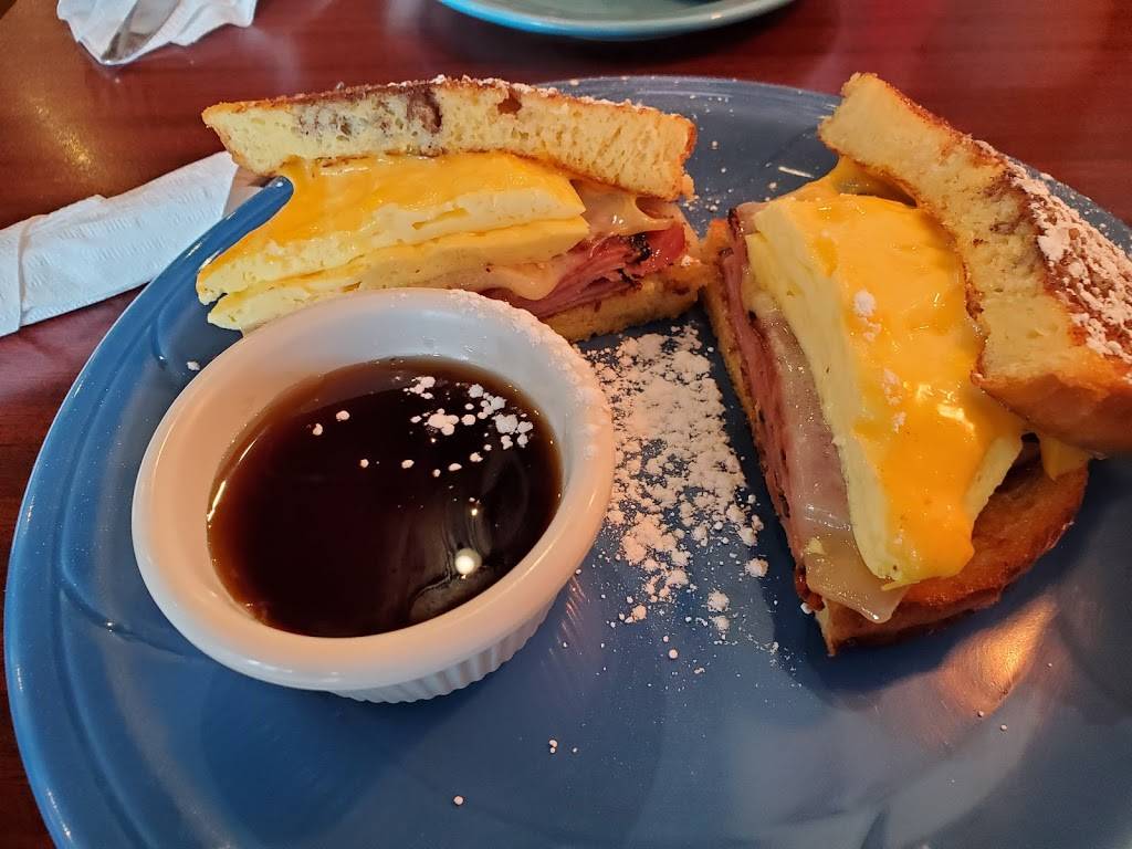 Crooked Tree Coffee House | cafe | 559 1st Capitol Dr, St Charles, MO 63301, USA | 6366695282 OR +1 636-669-5282