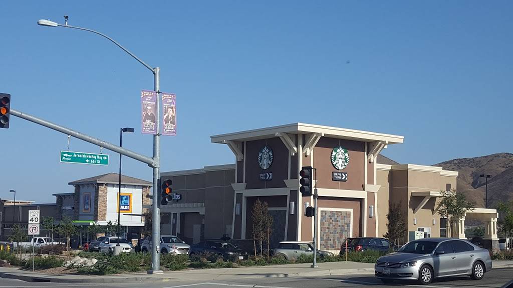 Starbucks | cafe | 34050 Yucaipa Blvd #200, Yucaipa, CA 92399, USA | 9097977224 OR +1 909-797-7224