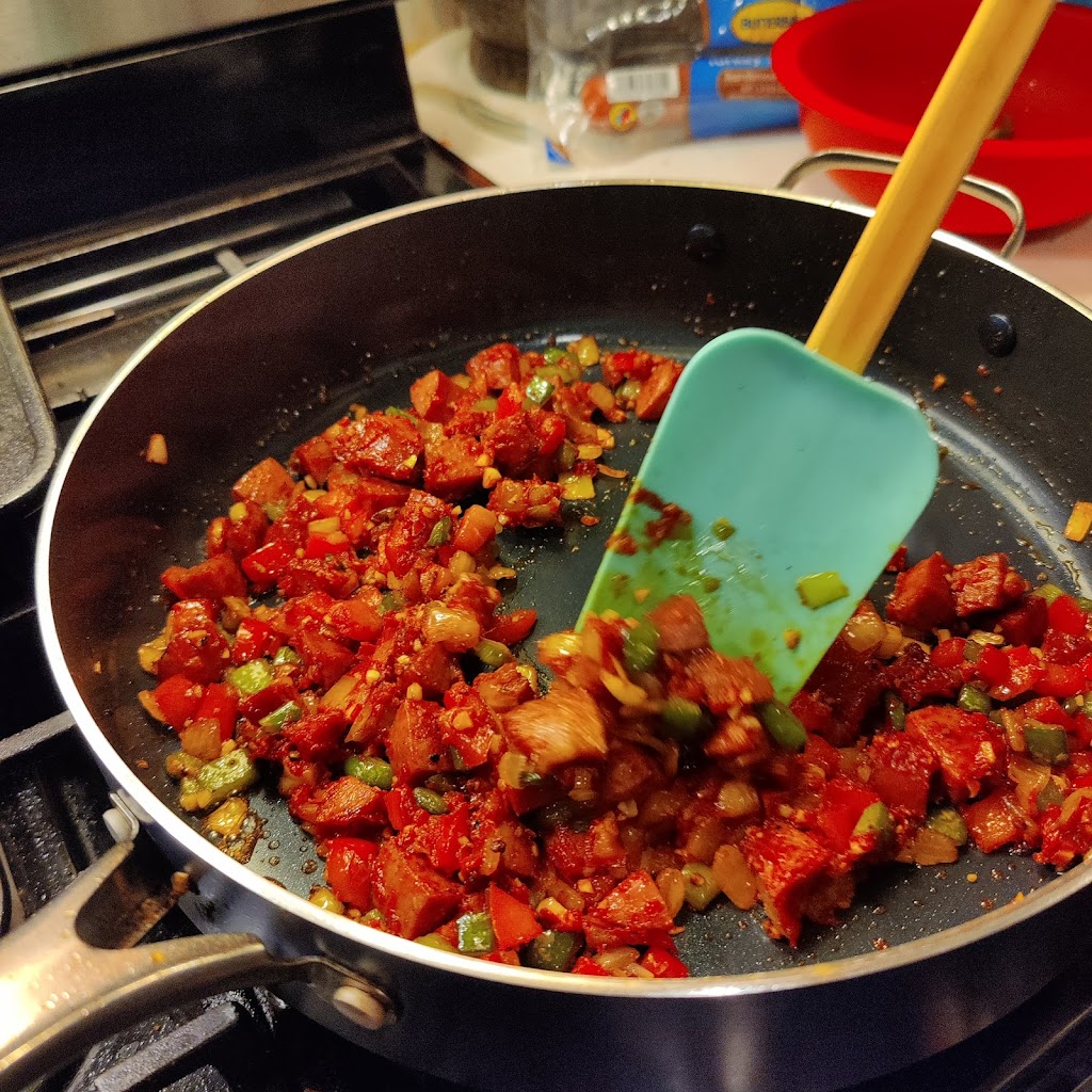 Talk Of The Town Chinese Restaurant | restaurant | 879 Canton Rd, Akron, OH 44312, USA | 3307847167 OR +1 330-784-7167