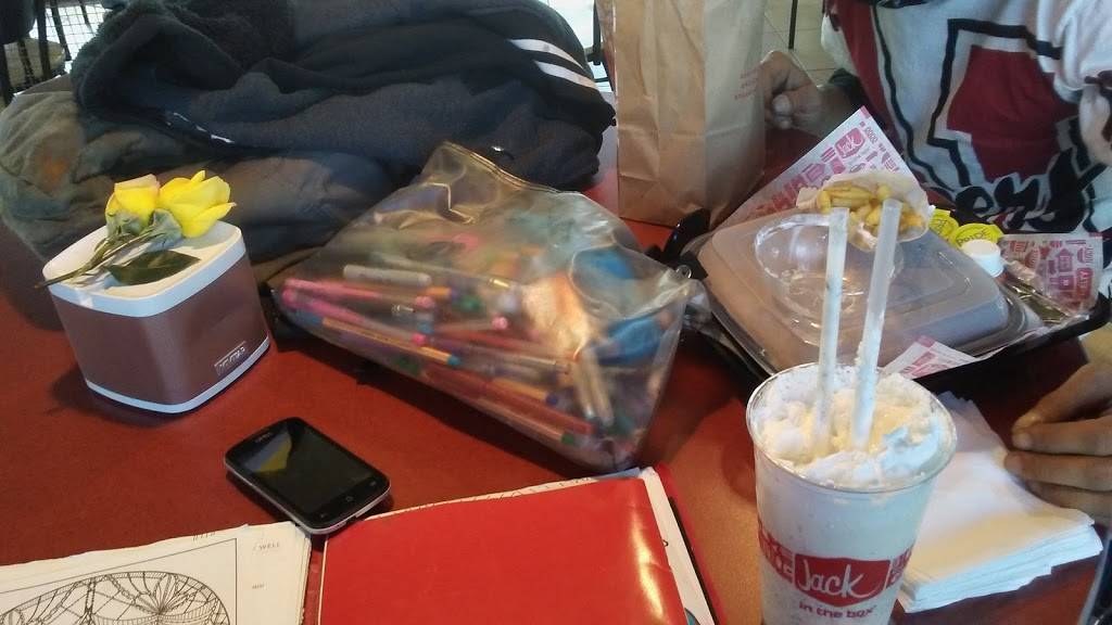 Jack in the Box | restaurant | 140 Broadway, El Cajon, CA 92021, USA | 6194424747 OR +1 619-442-4747