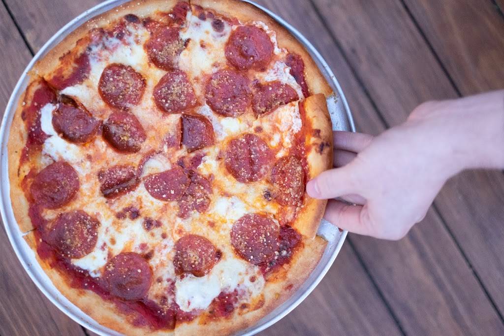 La Zona Pizza Restaurant | restaurant | 1264 W Magnolia Ave, Fort Worth, TX 76104, USA | 8174895055 OR +1 817-489-5055