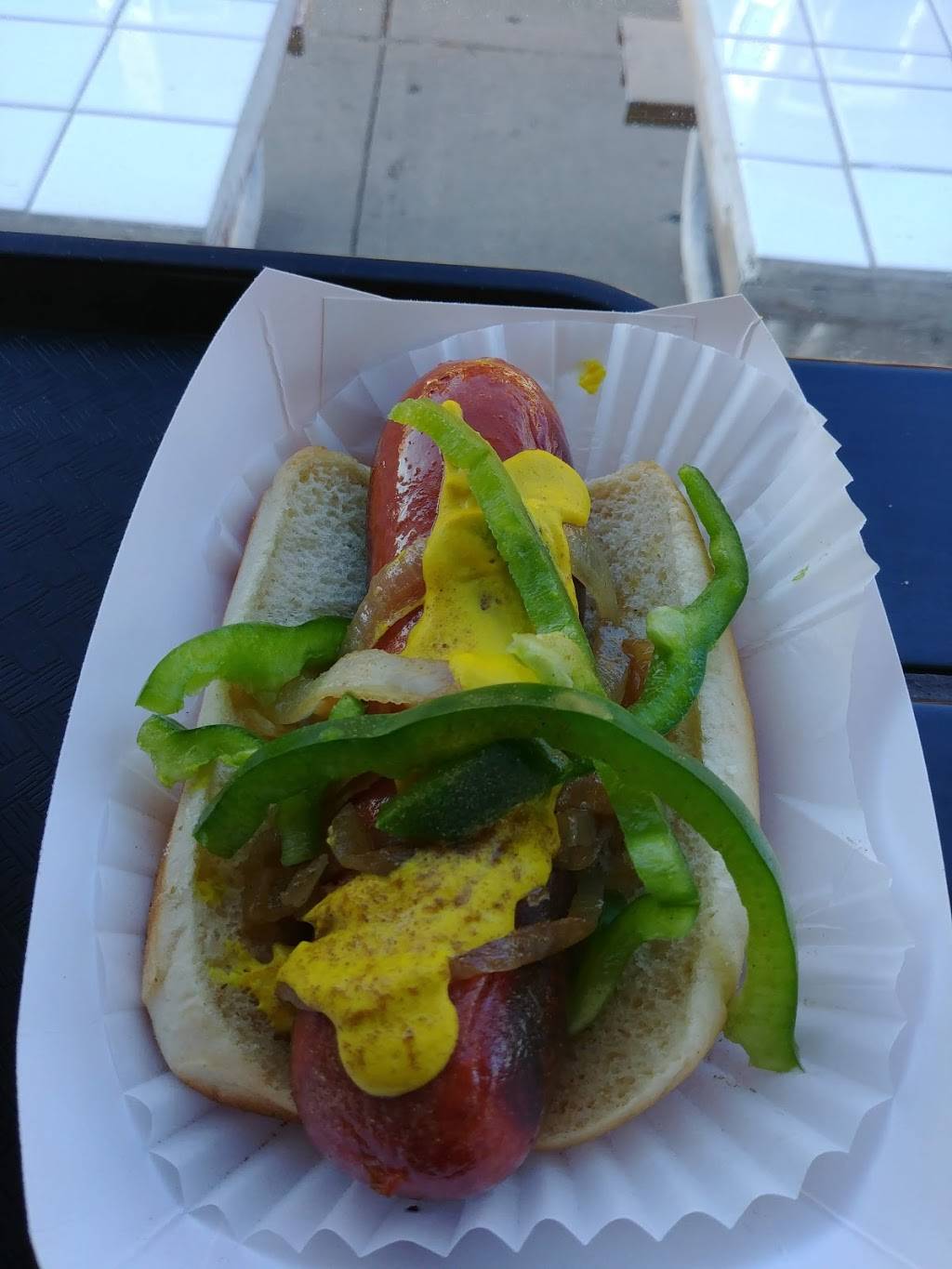 Byrons Hotdogs | restaurant | 1017 W Irving Park Rd, Chicago, IL 60613, USA | 7732817474 OR +1 773-281-7474