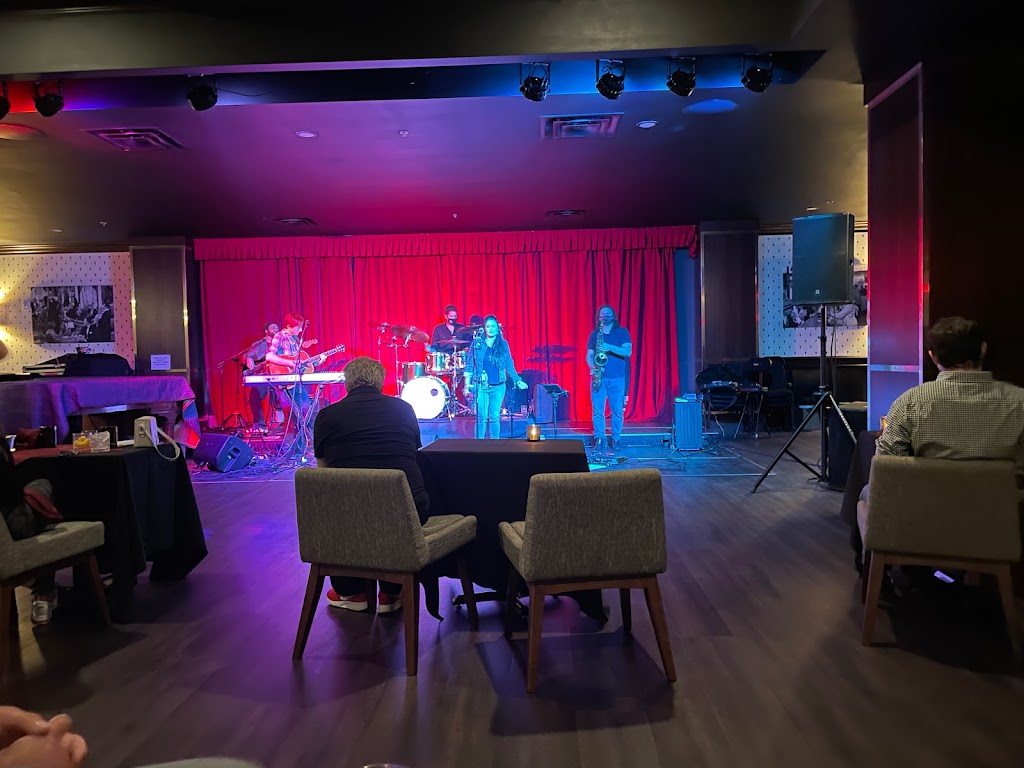 Roaring Social | restaurant | 35 Milton Ave, Alpharetta, GA 30009, USA | 4702992082 OR +1 470-299-2082