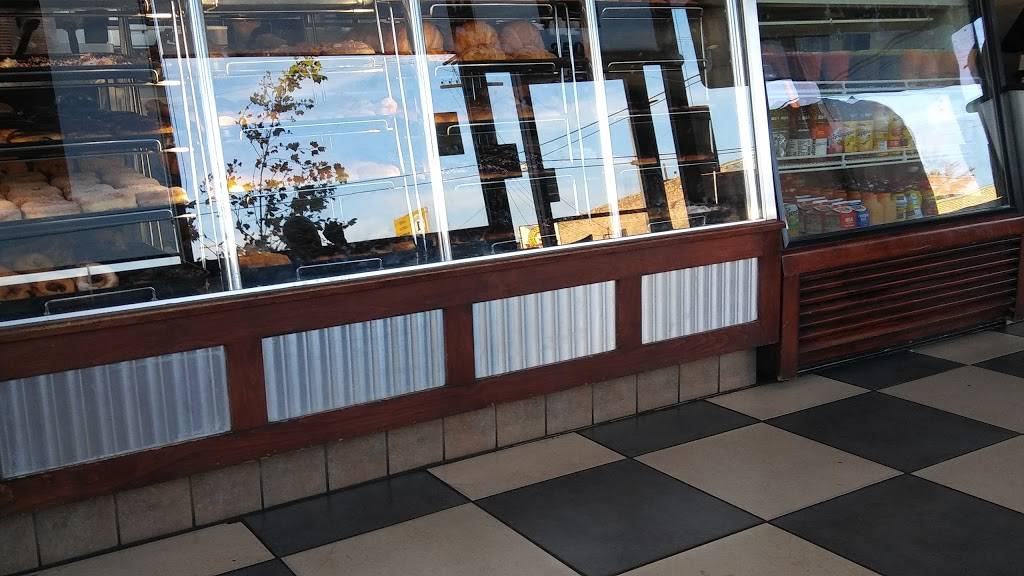 Winchells Donut House | cafe | 2501 San Pedro St, Los Angeles, CA 90011, USA | 2137459038 OR +1 213-745-9038