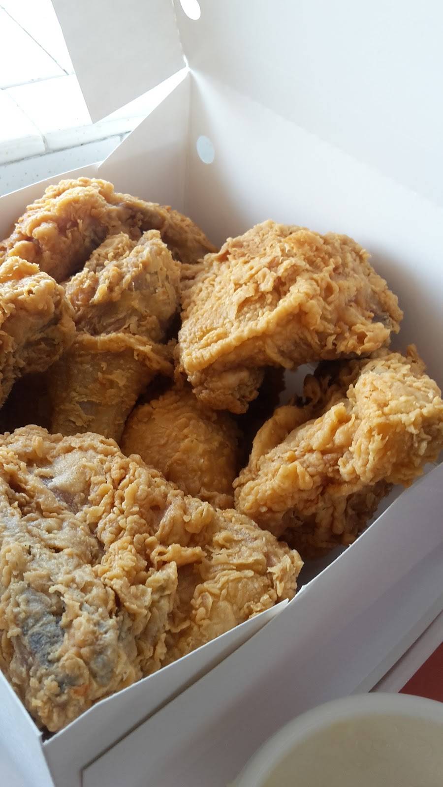 Texas Style Chicken & Seafood | restaurant | 3854 E Lancaster Ave, Fort Worth, TX 76103, USA | 8175346433 OR +1 817-534-6433