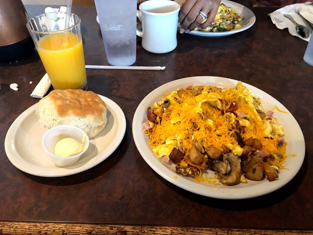 The Big Biscuit | restaurant | 530 NW Hwy 7, Blue Springs, MO 64014, USA | 8162293108 OR +1 816-229-3108