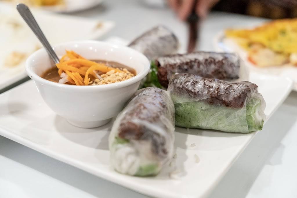 Sunset Pho Caffe | restaurant | 5726 N Western Ave, Chicago, IL 60659, USA | 7732752327 OR +1 773-275-2327