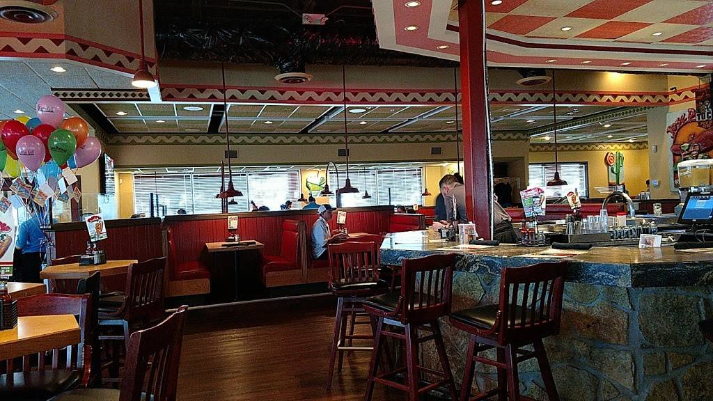 Jose Peppers | restaurant | 1425 SW Wanamaker Rd, Topeka, KS 66604, USA | 7857838100 OR +1 785-783-8100