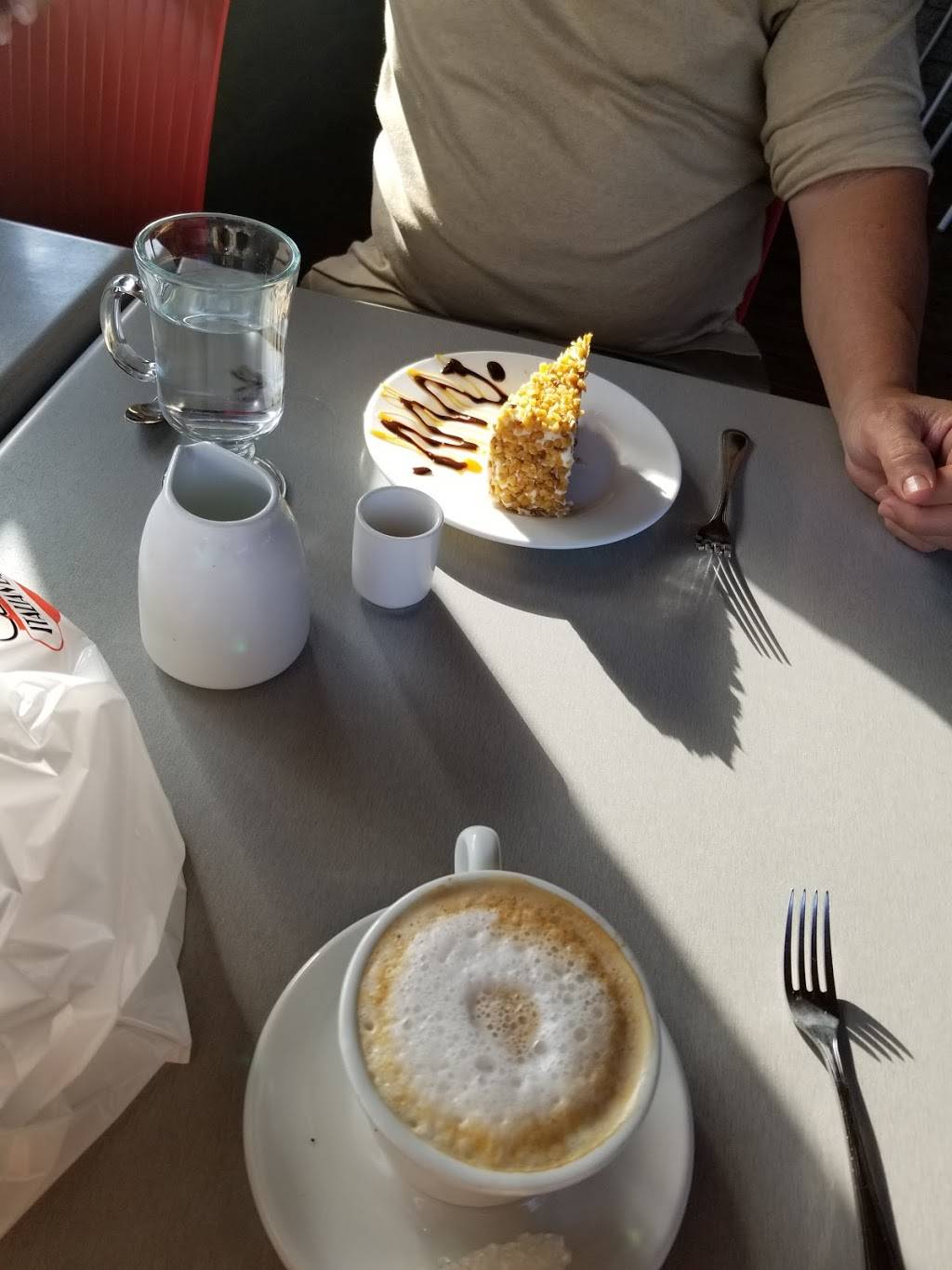 Bernies Holiday | restaurant | 277 Rock Hill Dr, Rock Hill, NY 12775, USA | 8457963333 OR +1 845-796-3333