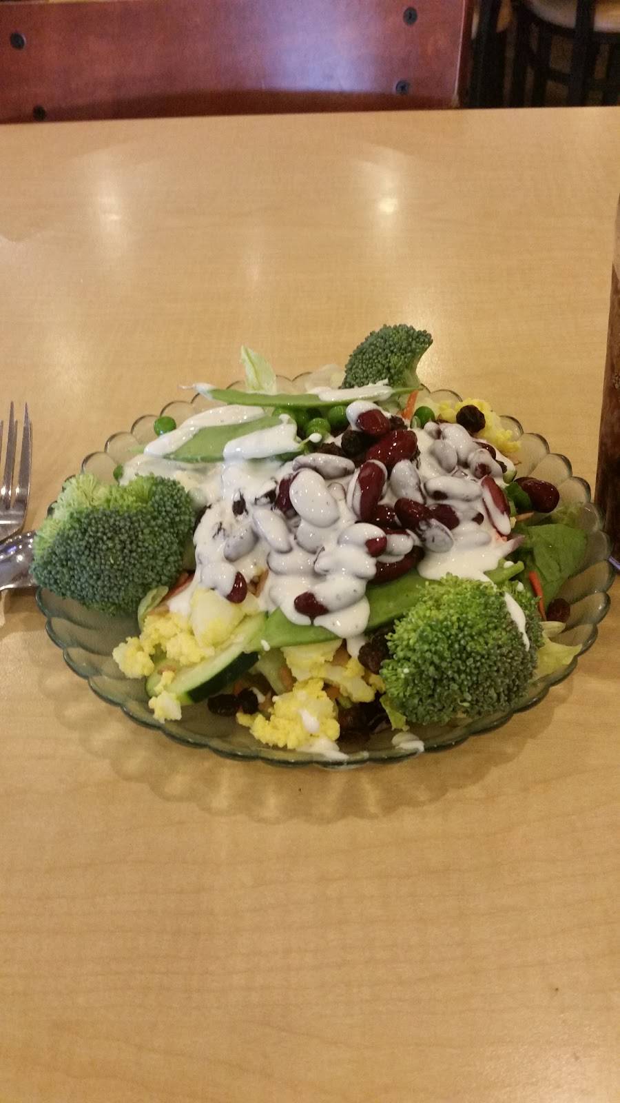 HomeTown Buffet | restaurant | 1804 S Mooney Blvd, Visalia, CA 93277, USA | 5597333660 OR +1 559-733-3660