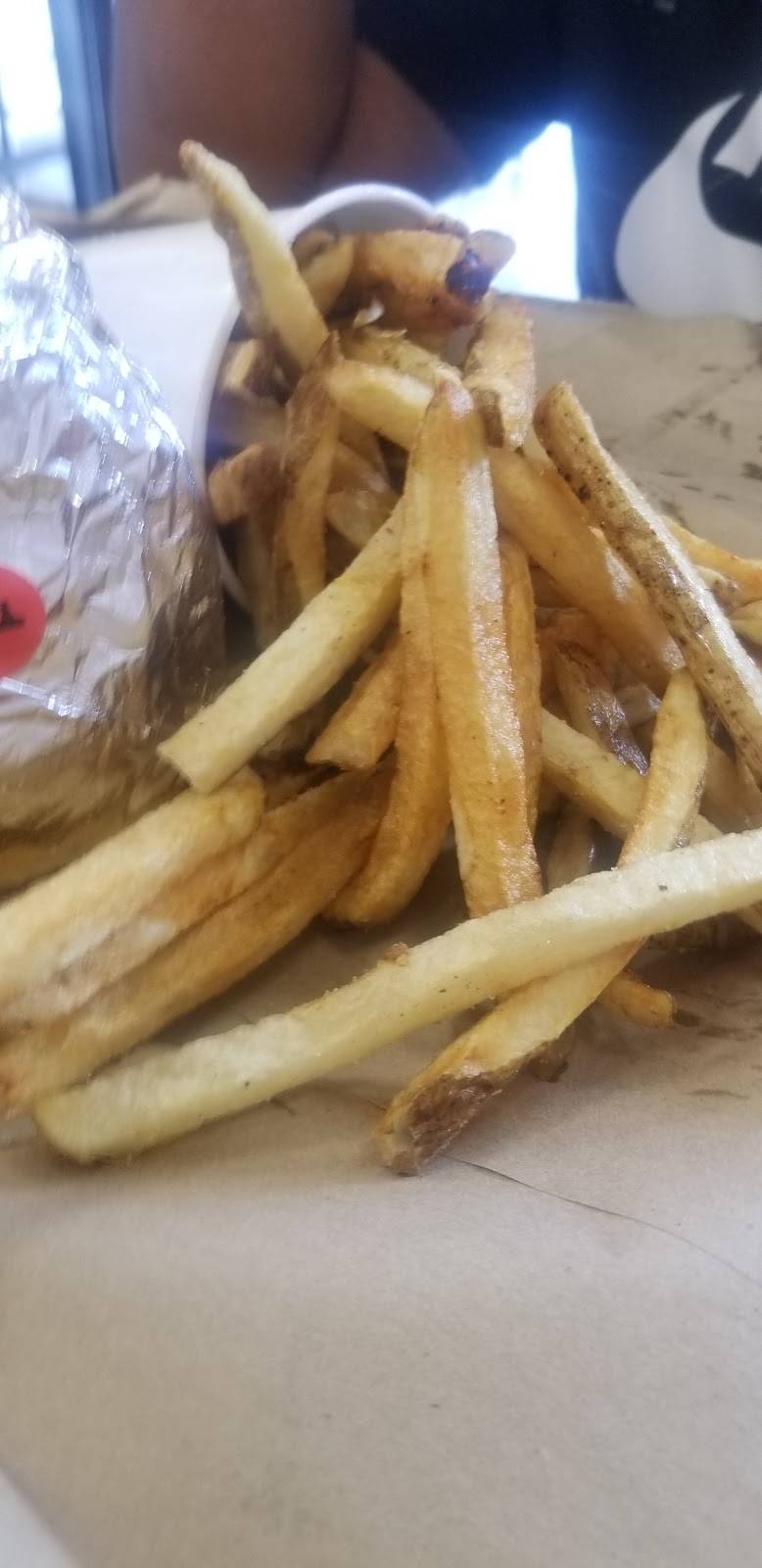 Five Guys | meal takeaway | 3982 N Gloster St, Tupelo, MS 38804, USA | 6623503808 OR +1 662-350-3808