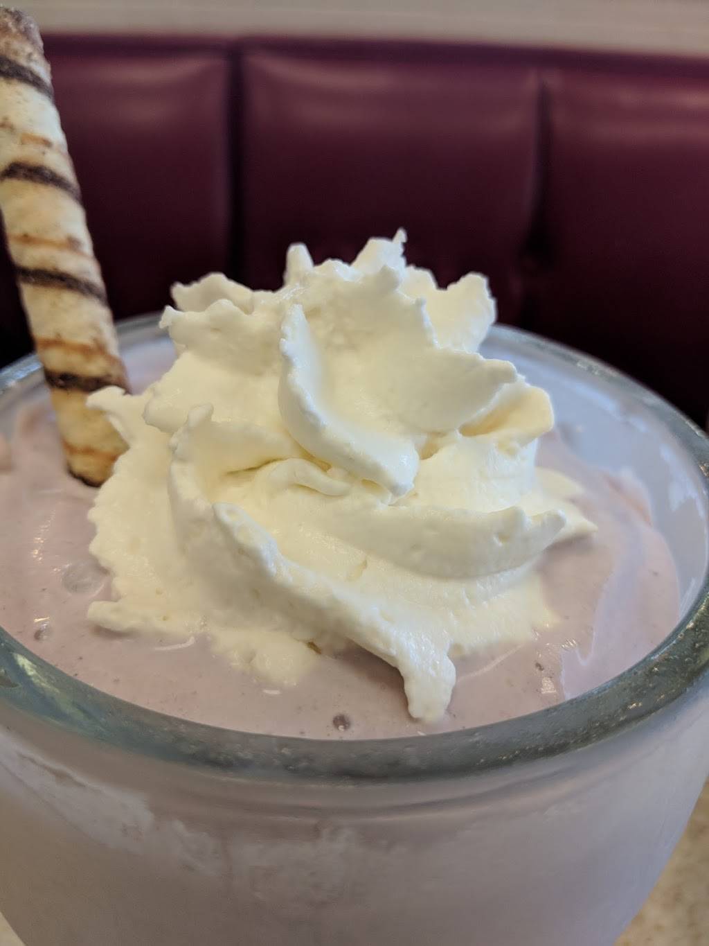 Oberweis Ice Cream and Dairy Store | restaurant | 4811 Dempster Street, Skokie, IL 60077, USA | 2245347429 OR +1 224-534-7429