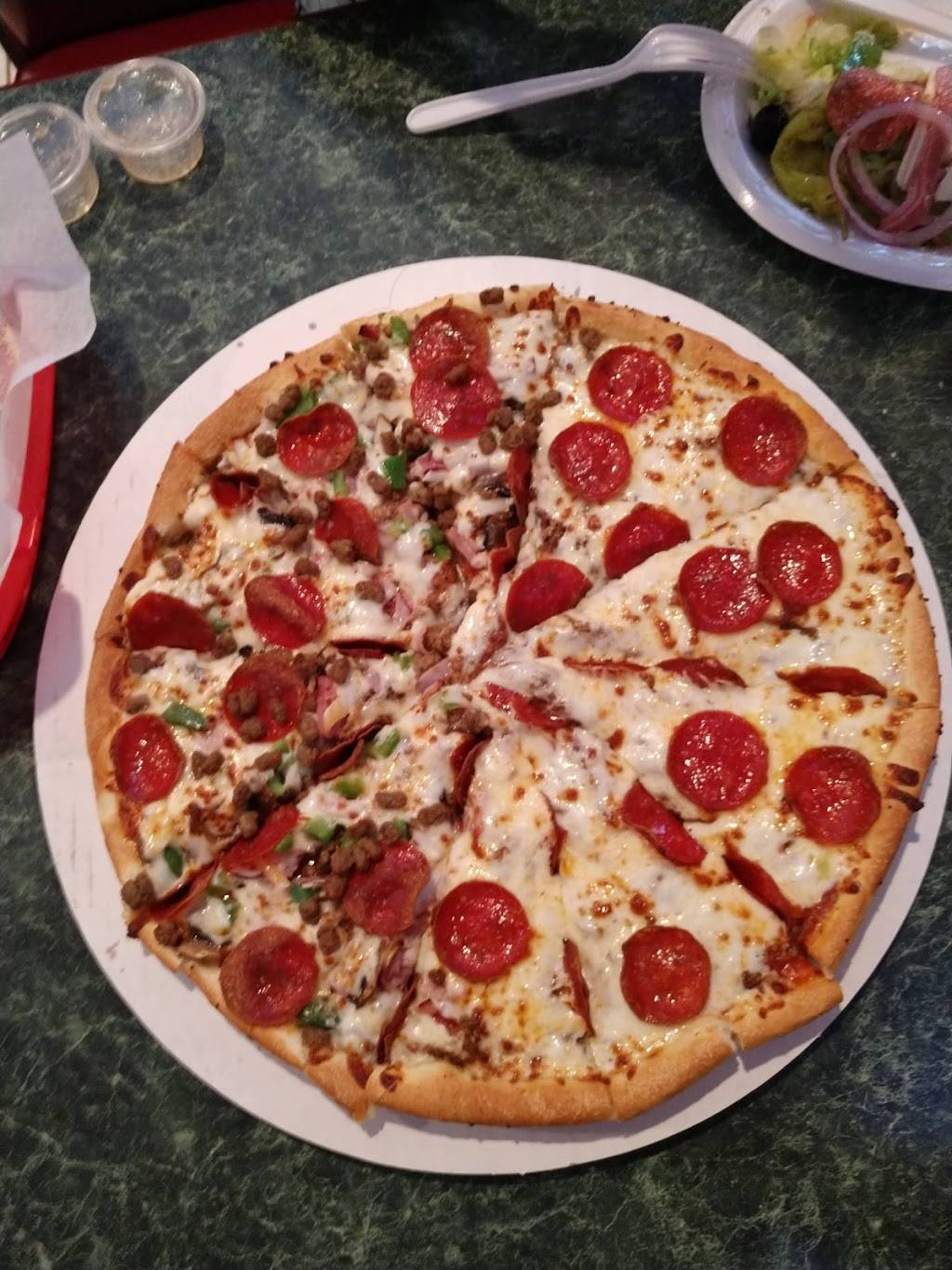 Rafaels Italian Restaurant | restaurant | 1111 Sparta St, McMinnville, TN 37110, USA | 9314743301 OR +1 931-474-3301