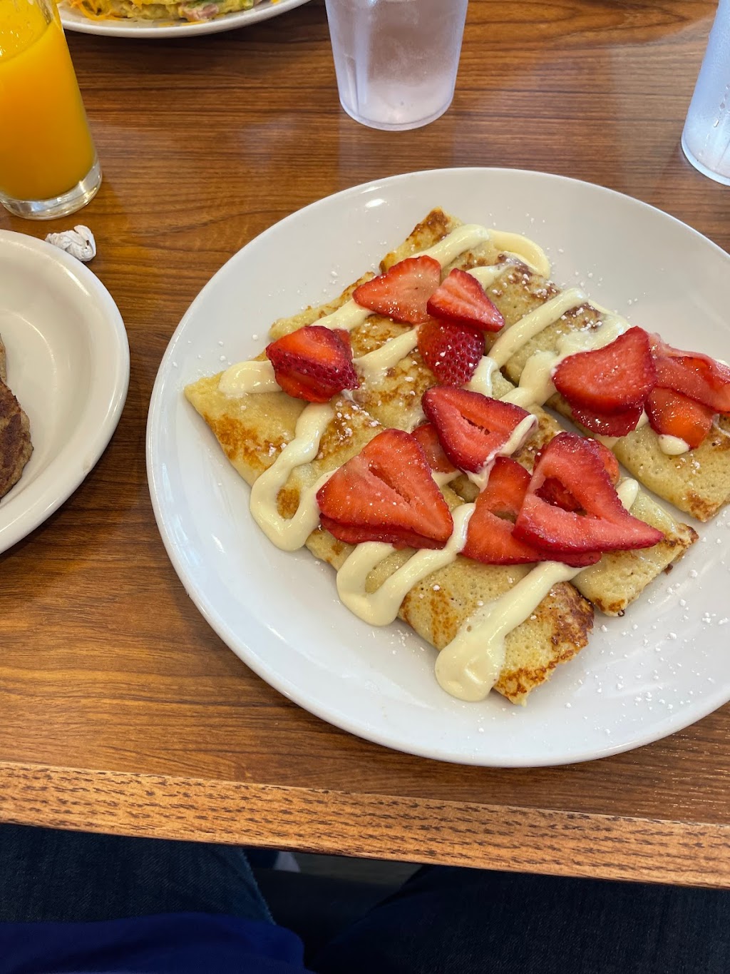 Roanoke cafe | restaurant | 1212 N US Hwy 377 suite #127, Roanoke, TX 76262, USA | 6822377566 OR +1 682-237-7566