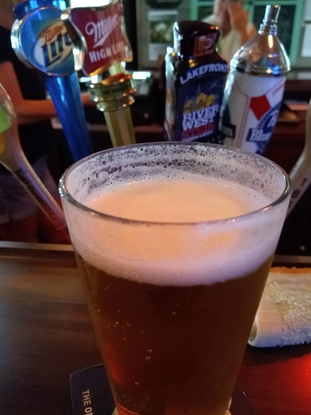 Marys Caddyshack | restaurant | 1959 S 124th St, New Berlin, WI 53151, USA | 2627885425 OR +1 262-788-5425