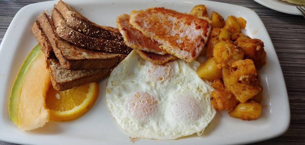 Eggsmart | restaurant | 4695 Yonge St, North York, ON M2N 5M3, Canada | 6477485584 OR +1 647-748-5584