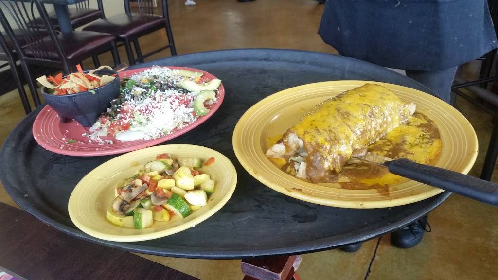 Las Palapas | restaurant | 151 Creekside Crossing, New Braunfels, TX 78130, USA | 8303877232 OR +1 830-387-7232