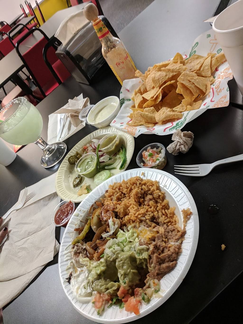 The Mexican Taco Shop | restaurant | 3703 SW Burlingame Rd, Topeka, KS 66611, USA | 7852866578 OR +1 785-286-6578