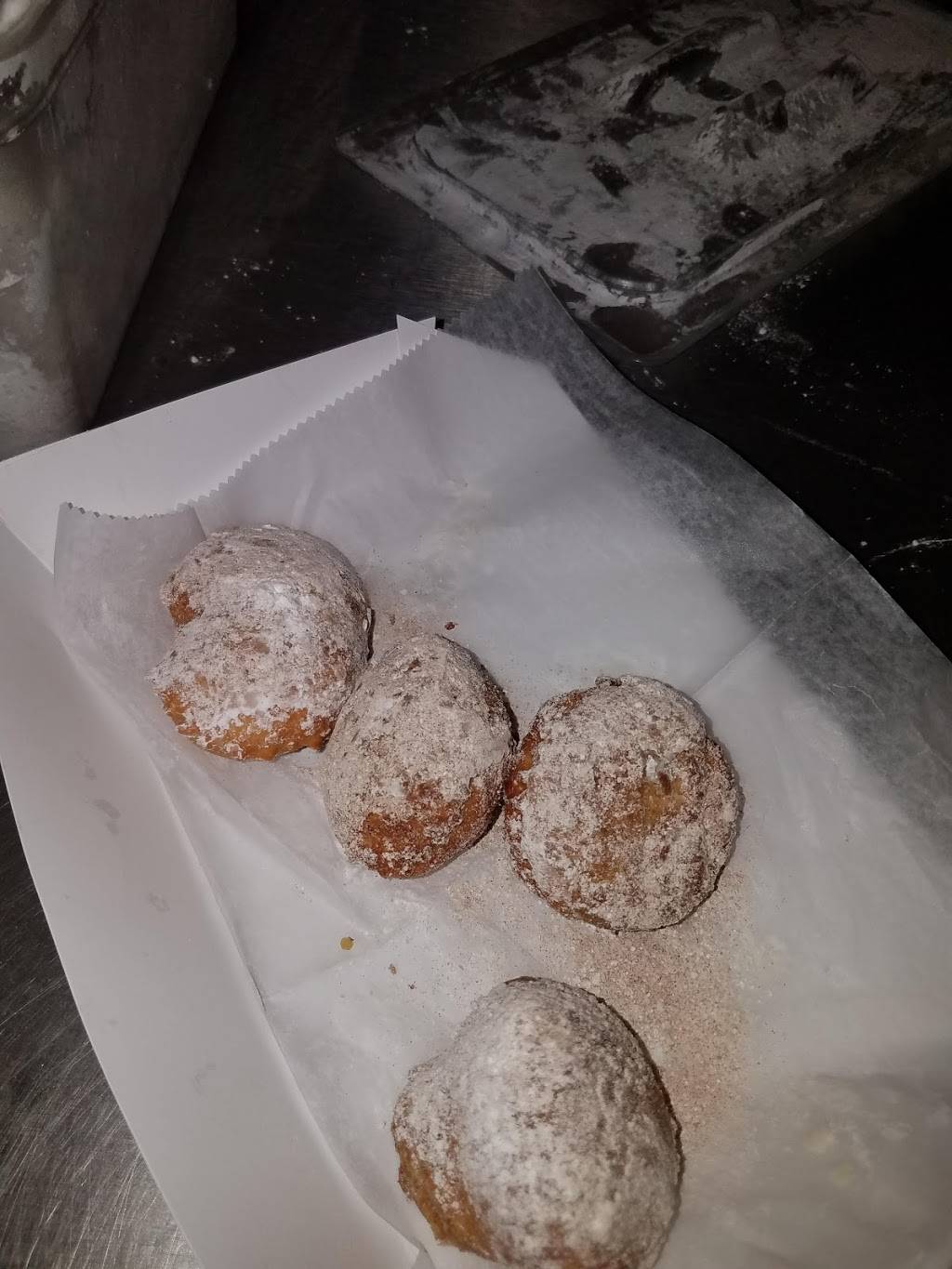 Archie’s Famous Pizza | restaurant | 2236 Forest Ave, Staten Island, NY 10303, USA | 7187273737 OR +1 718-727-3737