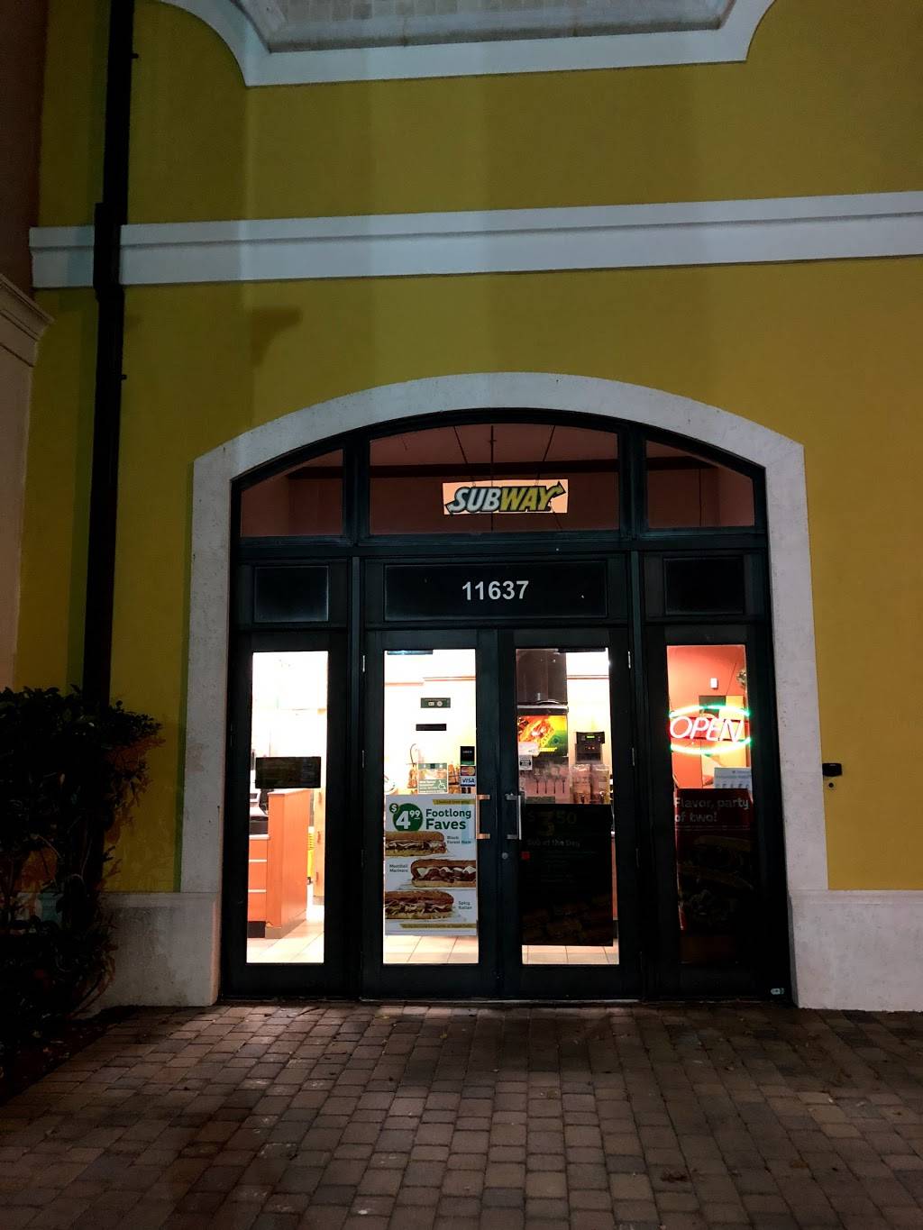 Subway | restaurant | 11637 Red Rd, Miramar, FL 33025, USA | 9544324244 OR +1 954-432-4244
