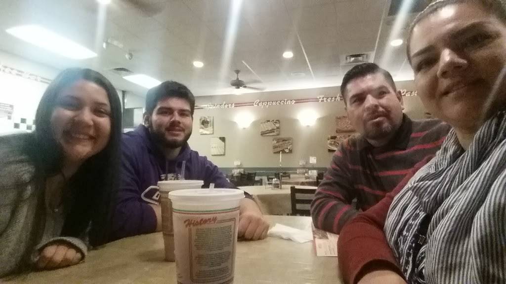 Mancinos Pizza & Grinders | restaurant | 200 Kennedy Dr, Bradley, IL 60915, USA | 8159357200 OR +1 815-935-7200