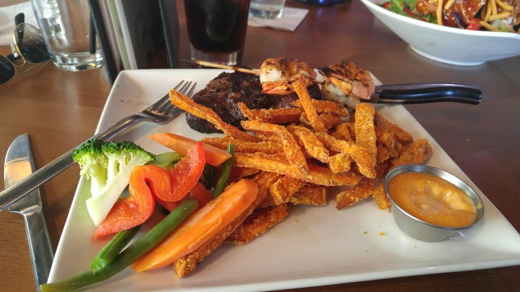 Bâton Rouge Steakhouse & Bar | restaurant | 336 Bayfield St, Barrie, ON L4M 3B9, Canada | 7057267171 OR +1 705-726-7171