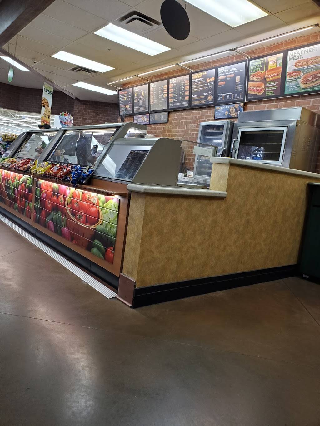 Subway | meal takeaway | 1923 E Kearney St, Springfield, MO 65803, USA | 4178310033 OR +1 417-831-0033