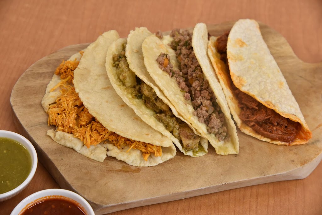 Quesabrosas | restaurant | 2402 Bob Bullock Loop, Laredo, TX 78043, USA | 9565682701 OR +1 956-568-2701