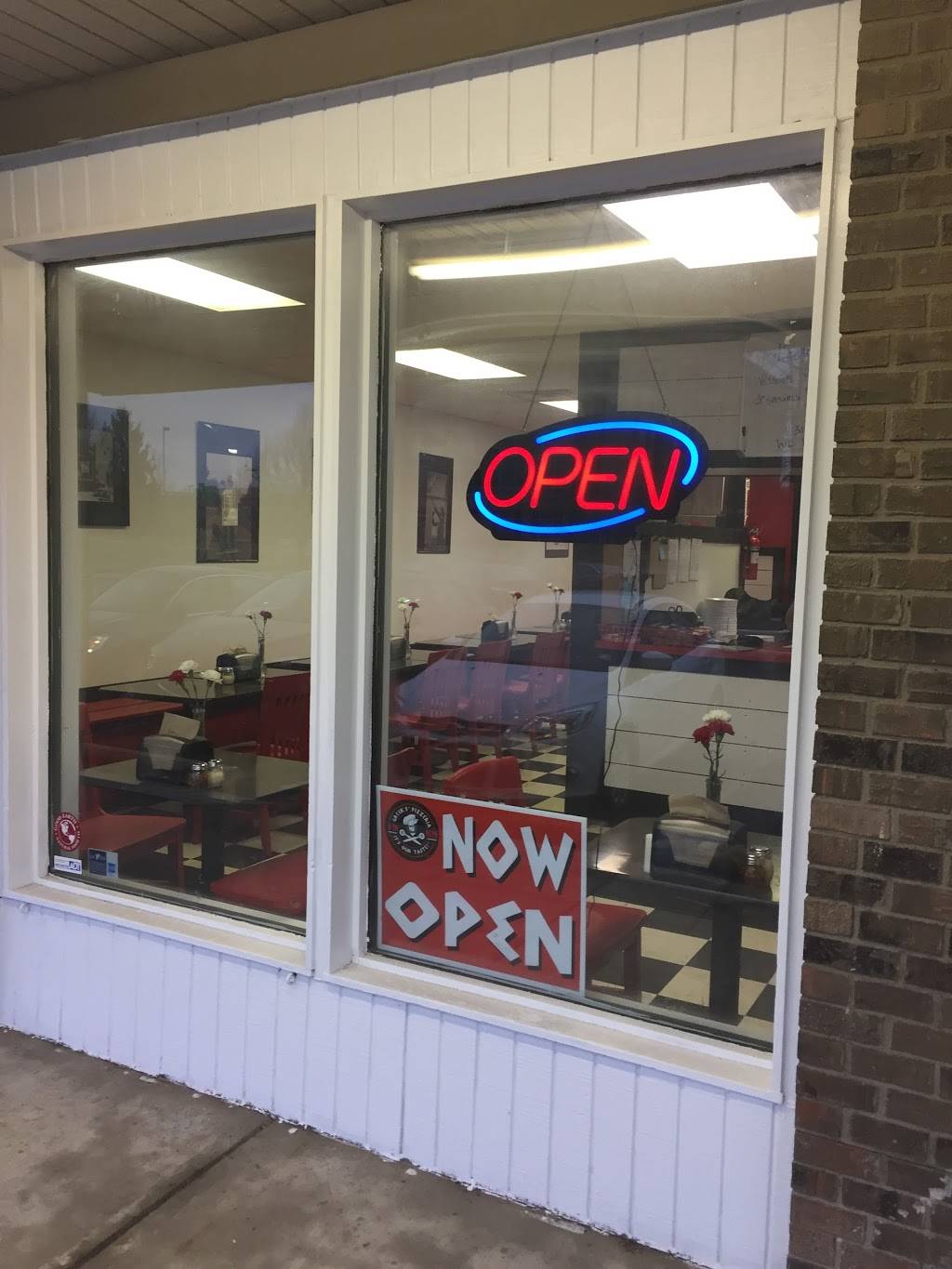 Greeks Pizzeria 96th and College | restaurant | 9613 N College Ave, Indianapolis, IN 46280, USA | 3177982121 OR +1 317-798-2121