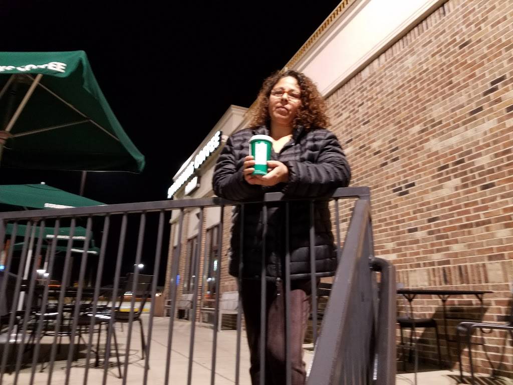 Starbucks | cafe | 301 E Coliseum Blvd, Fort Wayne, IN 46805, USA | 2604835198 OR +1 260-483-5198