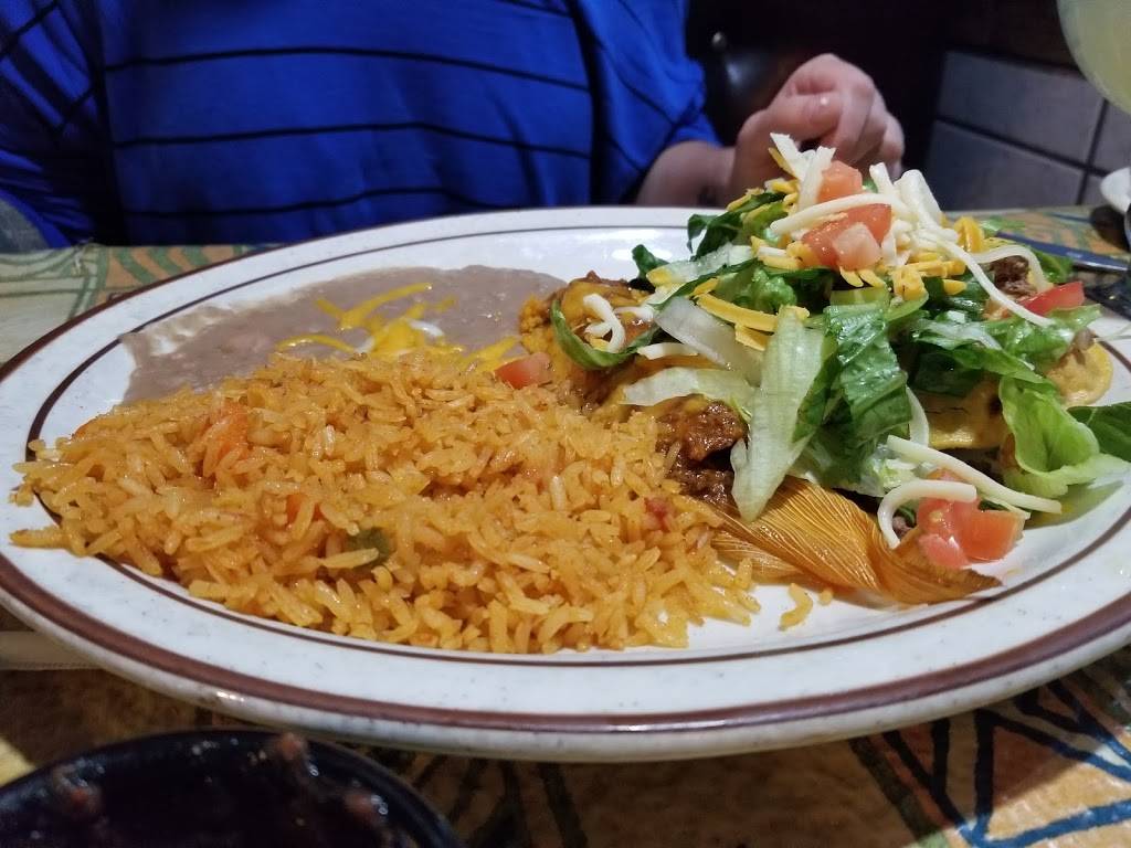 Ernestos Mexican Restaurant | restaurant | 10279 Farm to Market 455 E, Pilot Point, TX 76258, USA | 9406863500 OR +1 940-686-3500