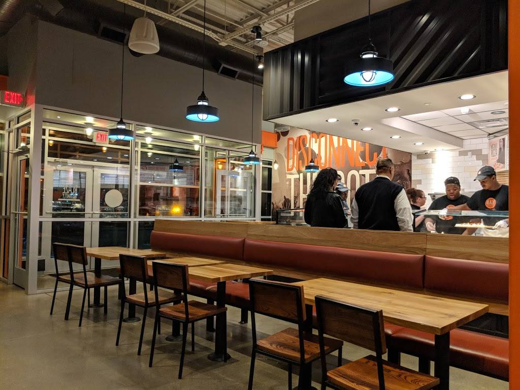 Blaze Pizza | meal takeaway | 280 Eisenhower Pkwy, Livingston, NJ 07039, USA | 9737861822 OR +1 973-786-1822