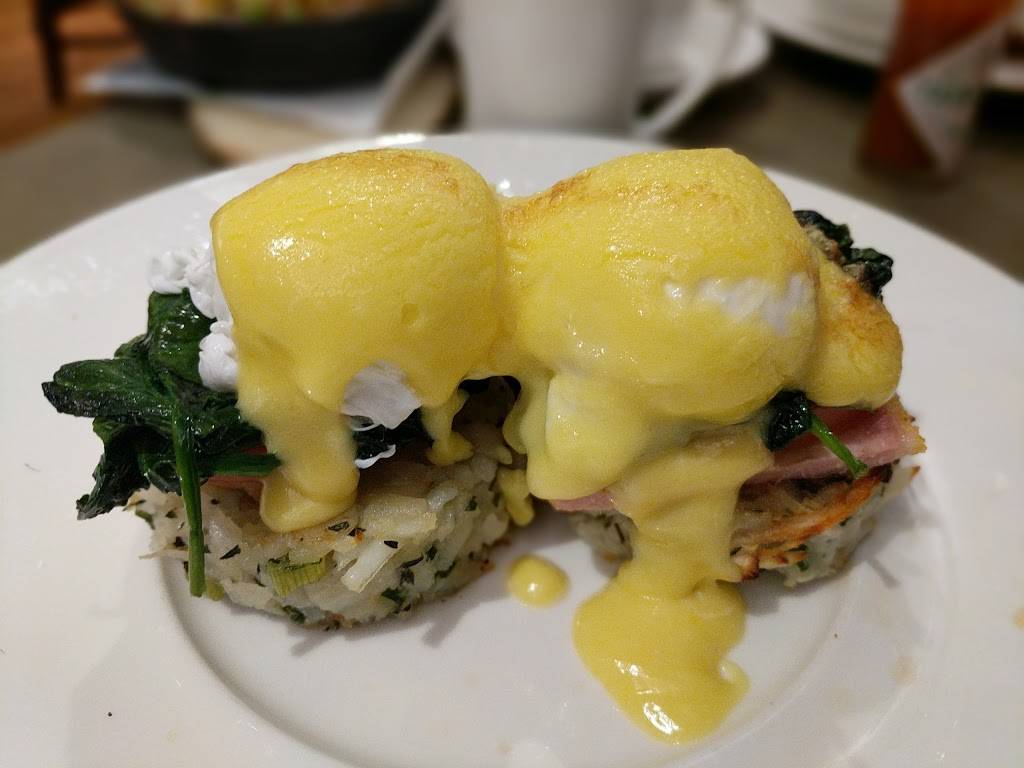 Mizzen | restaurant | 1 Harbour Square, Toronto, ON M5J 1A6, Canada | 4163617454 OR +1 416-361-7454