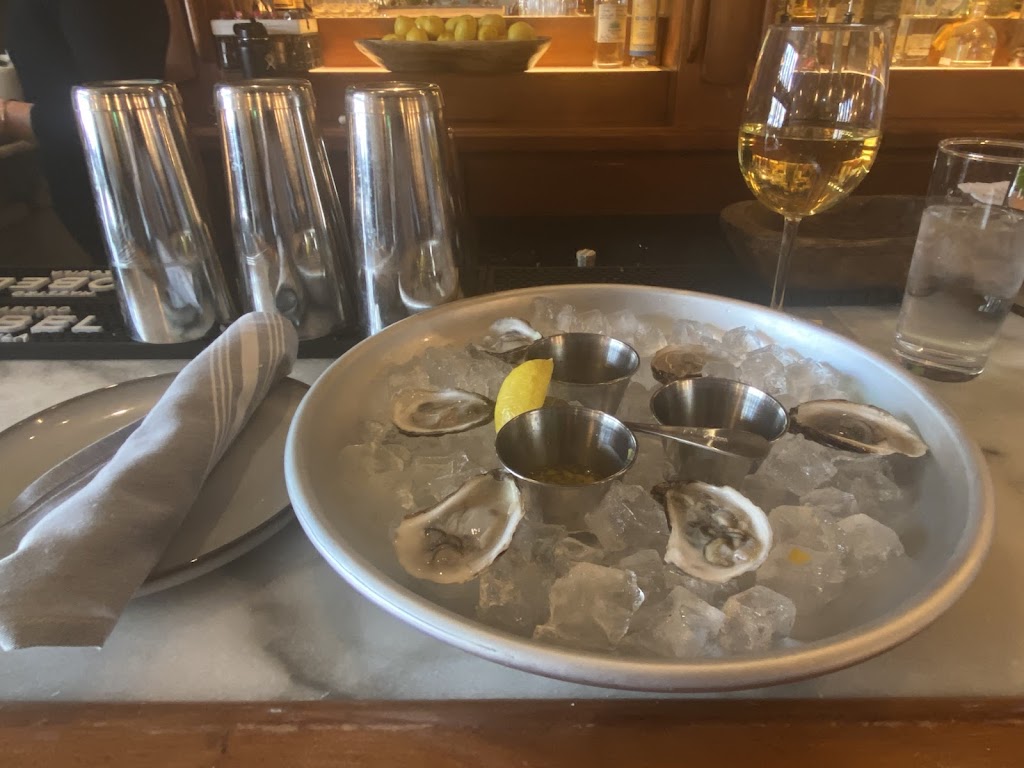 Coastline Oyster CO. | restaurant | 319 Pennsylvania Ave. SE, Washington, DC 20003, USA | 2025061370 OR +1 202-506-1370