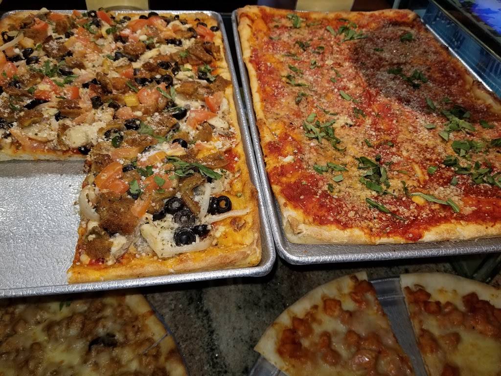 Roccos Pizzeria | restaurant | 4 New Paltz Plaza, New Paltz, NY 12561, USA | 8452557161 OR +1 845-255-7161