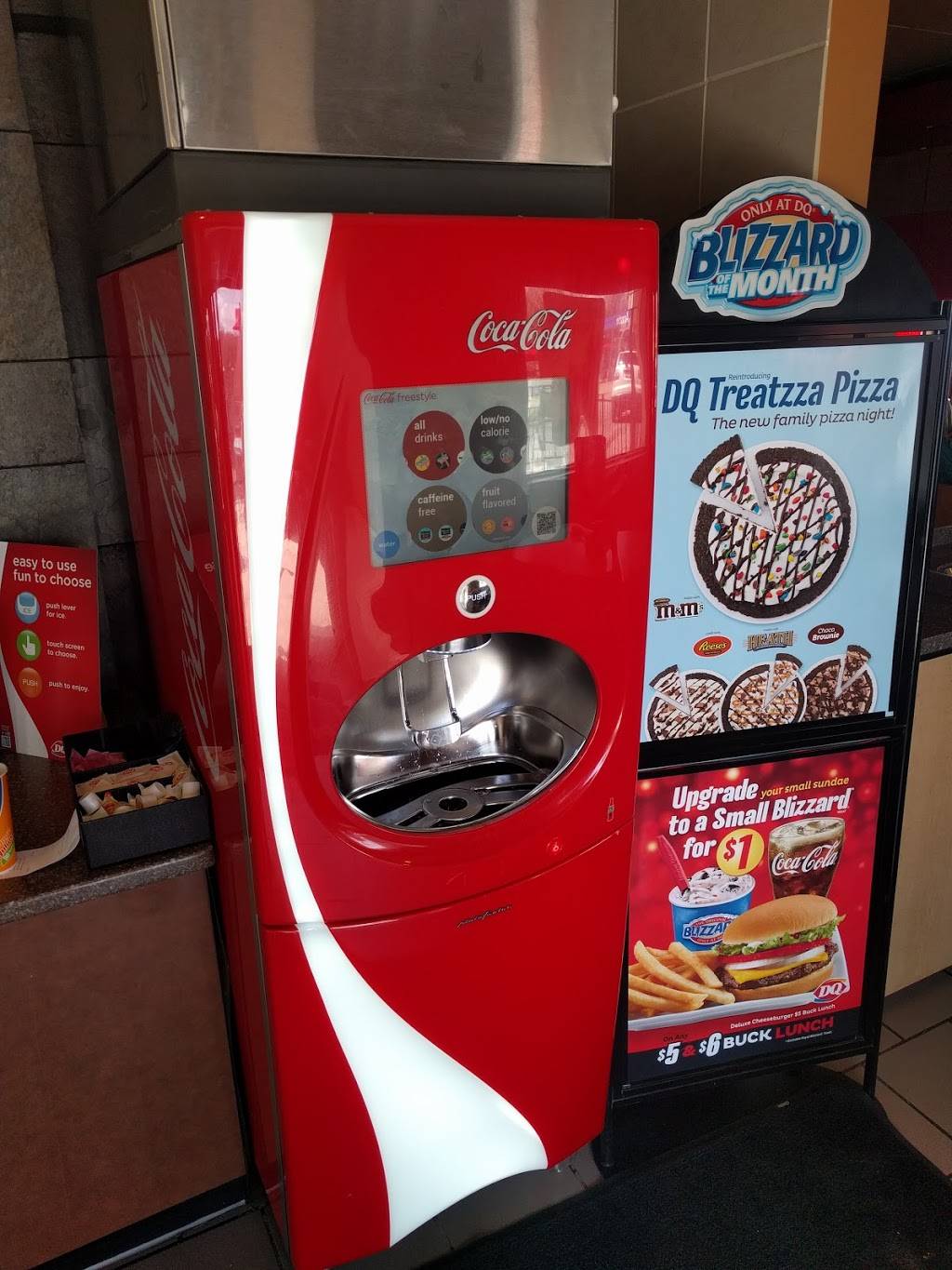 Dairy Queen Grill & Chill | restaurant | 1550 Vandalia Rd, Hillsboro, IL 62049, USA | 2175325225 OR +1 217-532-5225