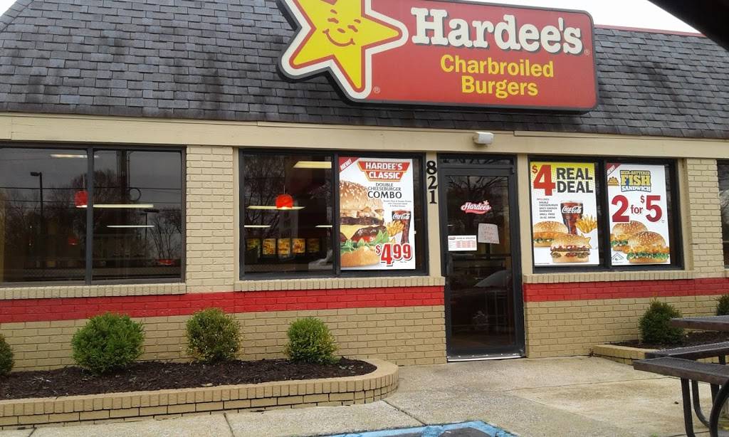 Hardees | restaurant | 821 S Broad St, Scottsboro, AL 35768, USA | 2565746722 OR +1 256-574-6722