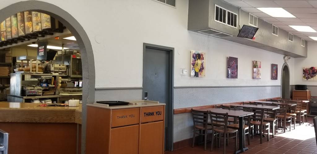 Taco Bell | meal takeaway | 215 E Lake St, Minneapolis, MN 55408, USA | 6128271203 OR +1 612-827-1203